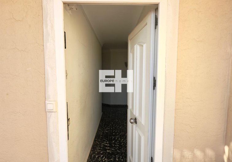 Segunda mano - Apartamento  - Torrevieja - Zona Los Frutales