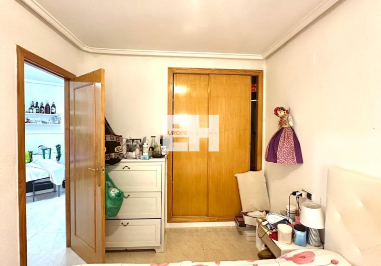 Segunda mano - Apartamento  - Torrevieja - Estacion De Autobuses