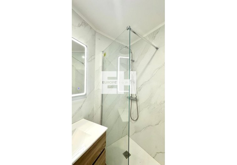 Segunda mano - Apartamento  - Torrevieja - La Mata Pueblo