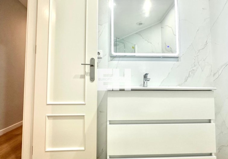 Segunda mano - Apartamento  - Torrevieja - La Mata Pueblo