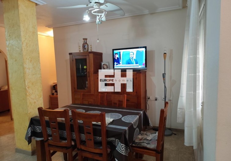 Segunda mano - Apartamento  - Torrevieja - Estacion De Autobuses