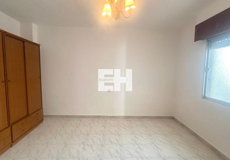 Segunda mano - Apartamento  - Torrevieja - Estacion De Autobuses