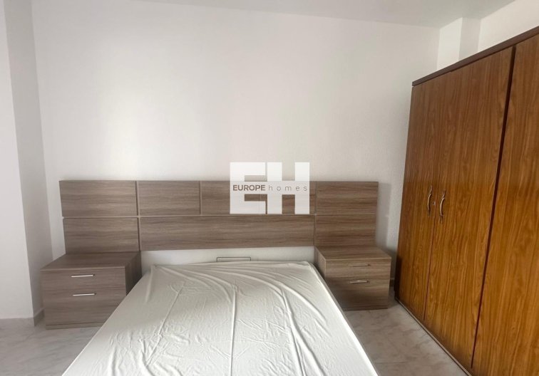 Segunda mano - Apartamento  - Torrevieja - Estacion De Autobuses