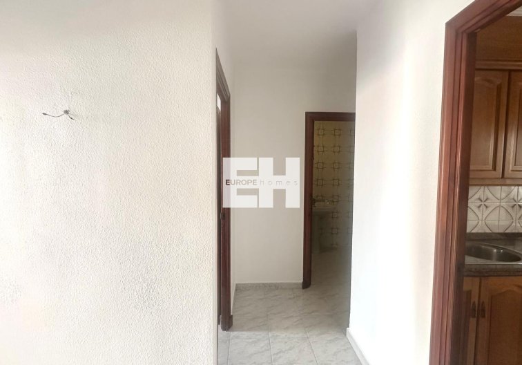 Segunda mano - Apartamento  - Torrevieja - Estacion De Autobuses