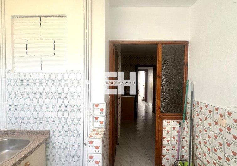 Segunda mano - Apartamento  - Torrevieja - Estacion De Autobuses