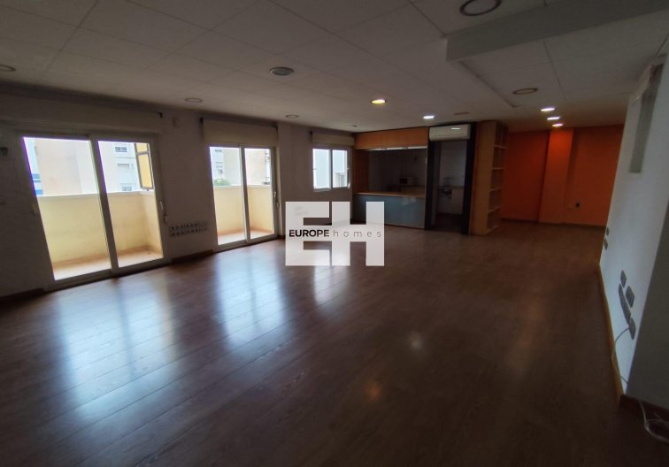 Segunda mano - Apartamento  - Torrevieja - Puerto