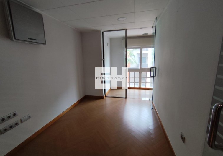 Segunda mano - Apartamento  - Torrevieja - Puerto