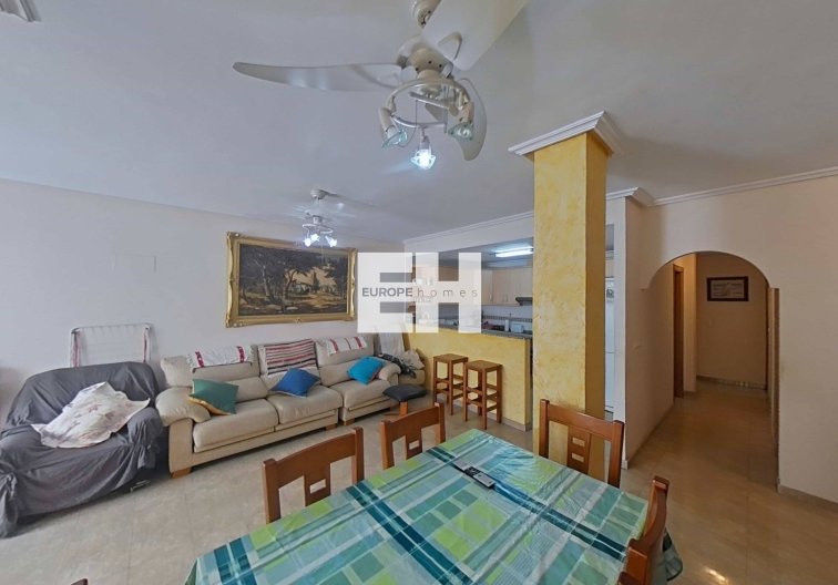 Segunda mano - Apartamento  - Torrevieja - Estacion De Autobuses