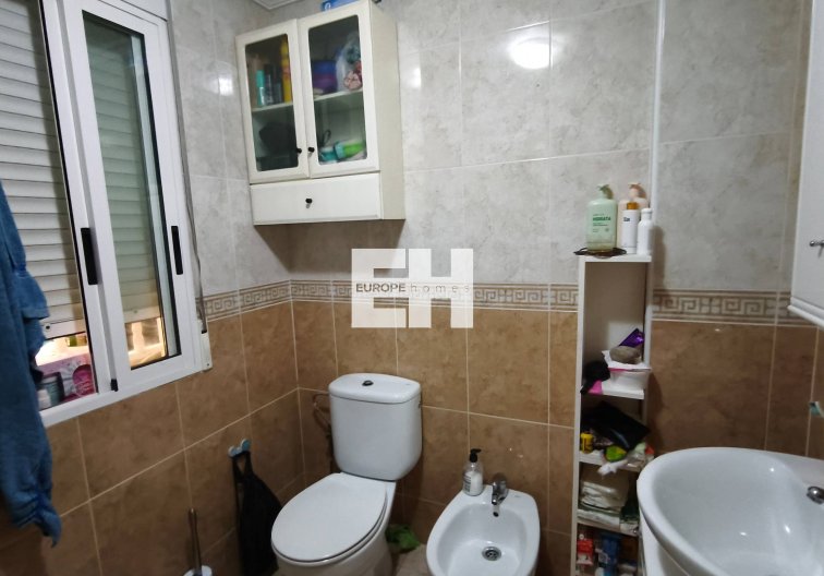 Segunda mano - Apartamento  - Torrevieja - Estacion De Autobuses