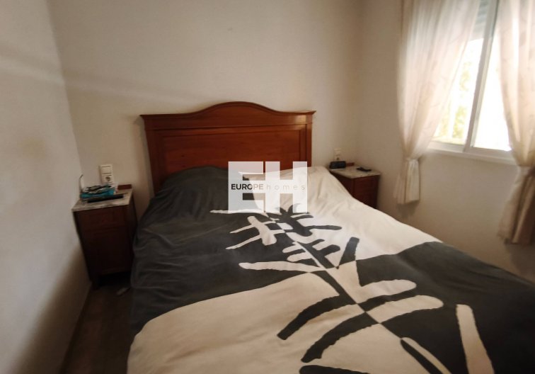 Segunda mano - Apartamento  - Torrevieja - Estacion De Autobuses