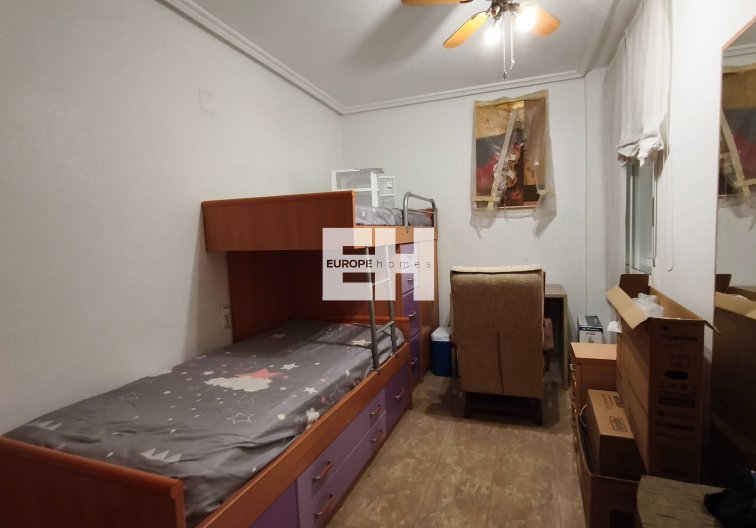 Segunda mano - Apartamento  - Torrevieja - Estacion De Autobuses