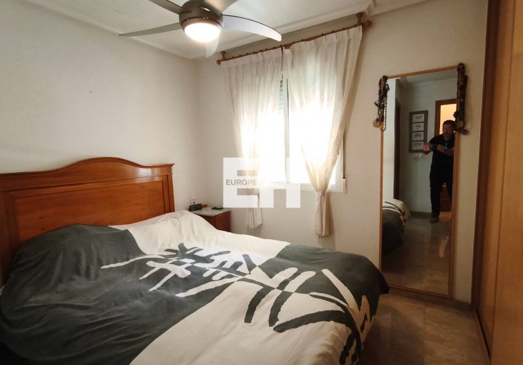 Segunda mano - Apartamento  - Torrevieja - Estacion De Autobuses