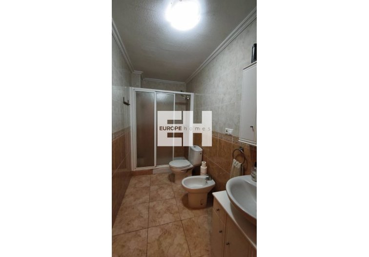 Segunda mano - Apartamento  - Torrevieja - Estacion De Autobuses