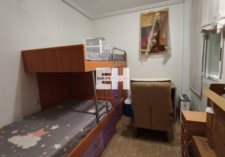 Segunda mano - Apartamento  - Torrevieja - Estacion De Autobuses