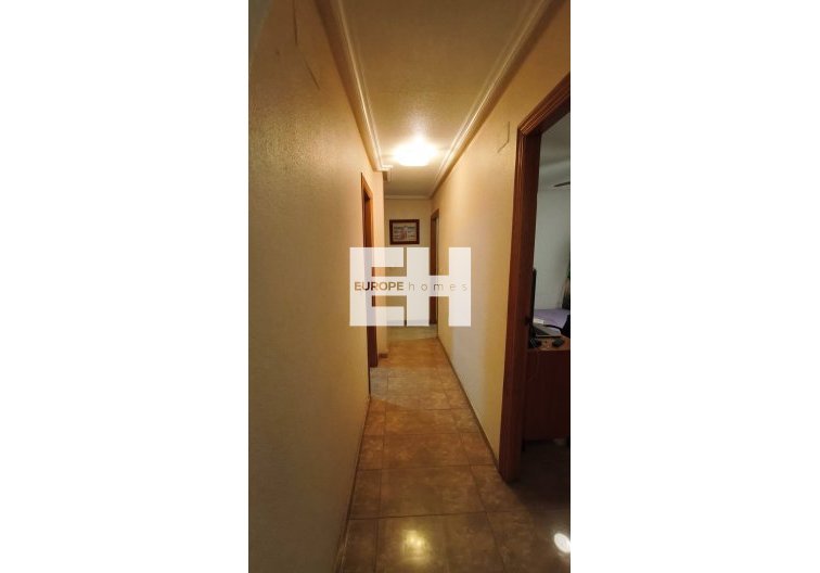 Segunda mano - Apartamento  - Torrevieja - Estacion De Autobuses