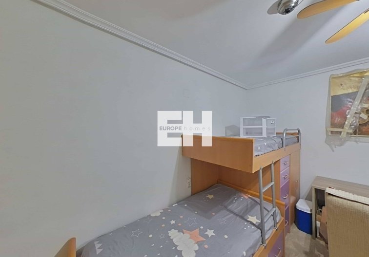 Segunda mano - Apartamento  - Torrevieja - Estacion De Autobuses