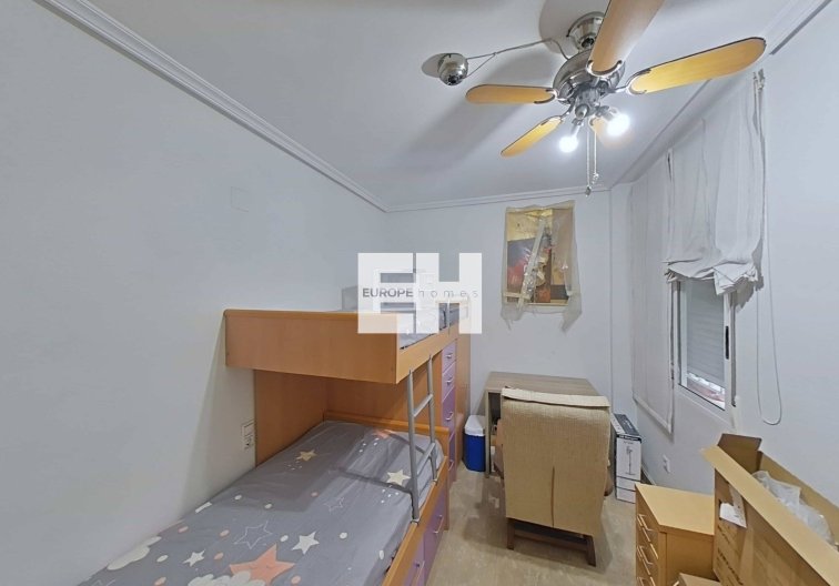 Segunda mano - Apartamento  - Torrevieja - Estacion De Autobuses