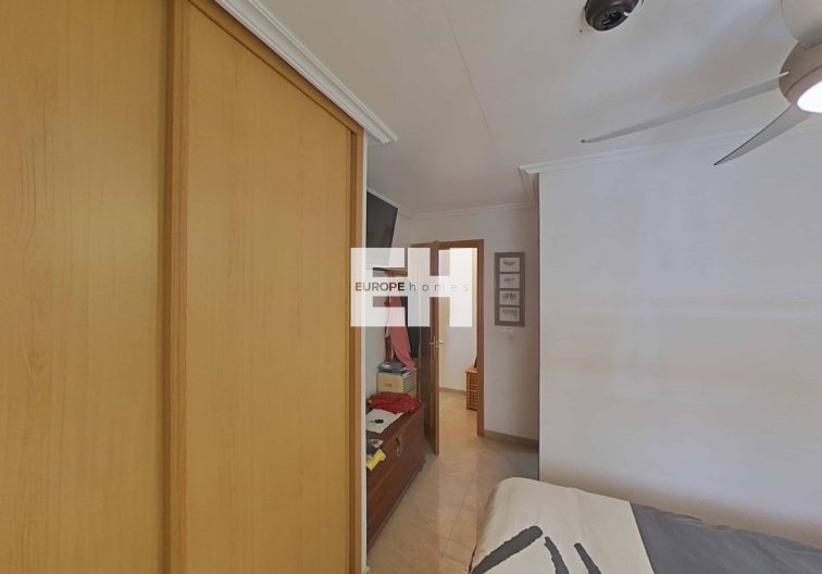 Segunda mano - Apartamento  - Torrevieja - Estacion De Autobuses