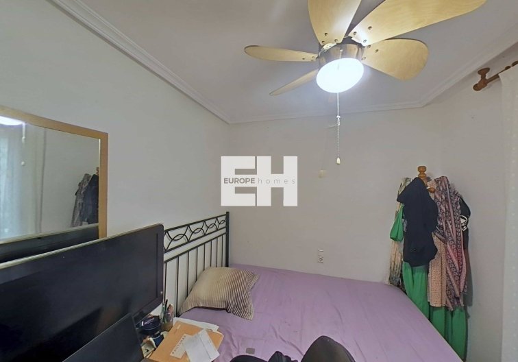 Segunda mano - Apartamento  - Torrevieja - Estacion De Autobuses