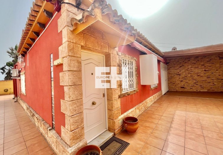 Segunda mano - villa - Torrevieja - Los Balcones - Los Altos Del Edén