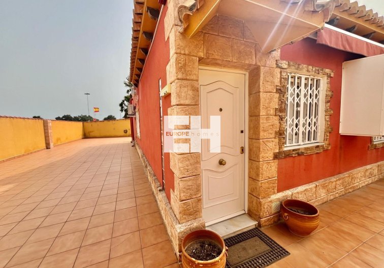 Segunda mano - villa - Torrevieja - Los Balcones - Los Altos Del Edén