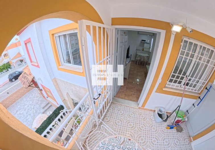 Segunda mano - Bungalow - Torrevieja - El Limonar