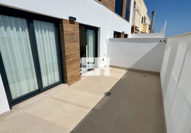 Segunda mano - Bungalow - San Pedro del Pinatar - Lopagán