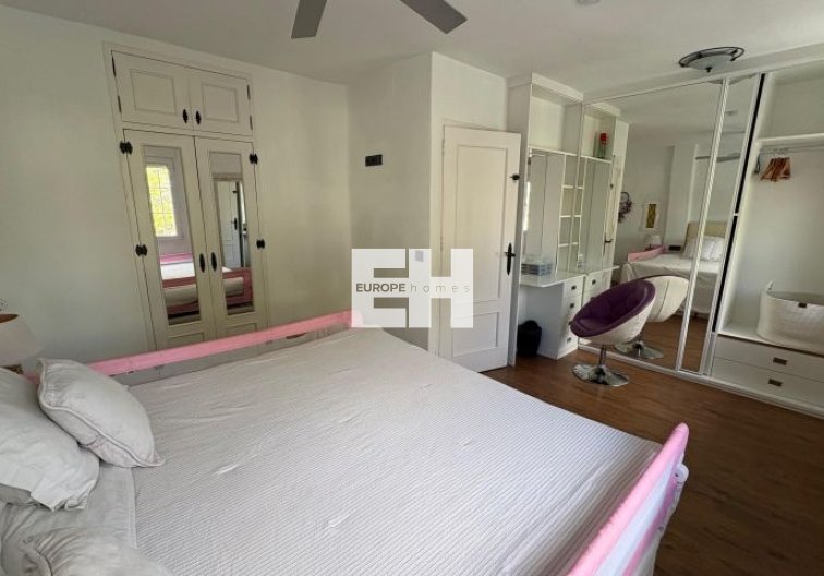 Segunda mano - villa - Orihuela Costa - Costa Blanca