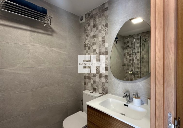 Segunda mano - Bungalow - Torrevieja - Los Balcones 