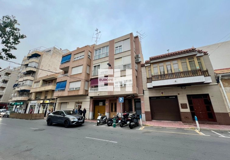 Segunda mano - Apartamento  - Torrevieja - Centro