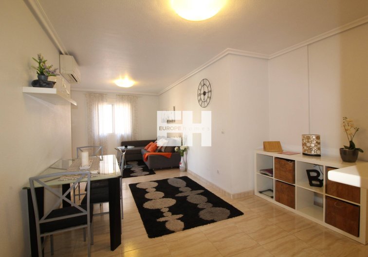 Segunda mano - Apartamento  - Torrevieja - Centro