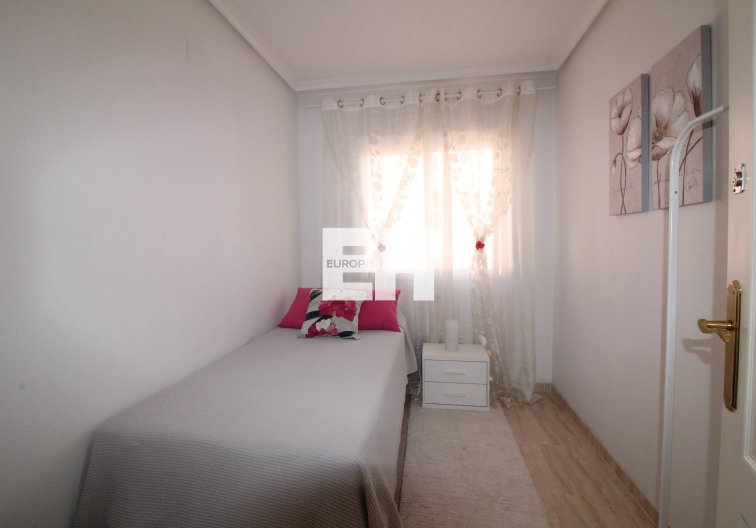 Segunda mano - Apartamento  - Torrevieja - Centro