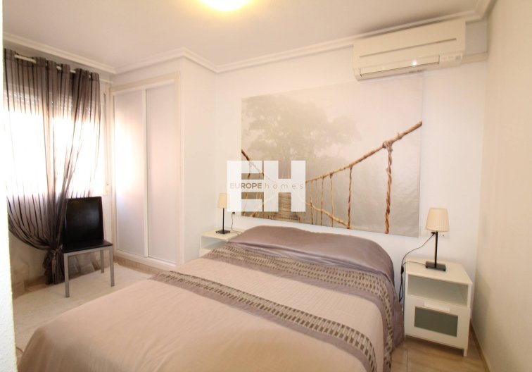 Segunda mano - Apartamento  - Torrevieja - Centro