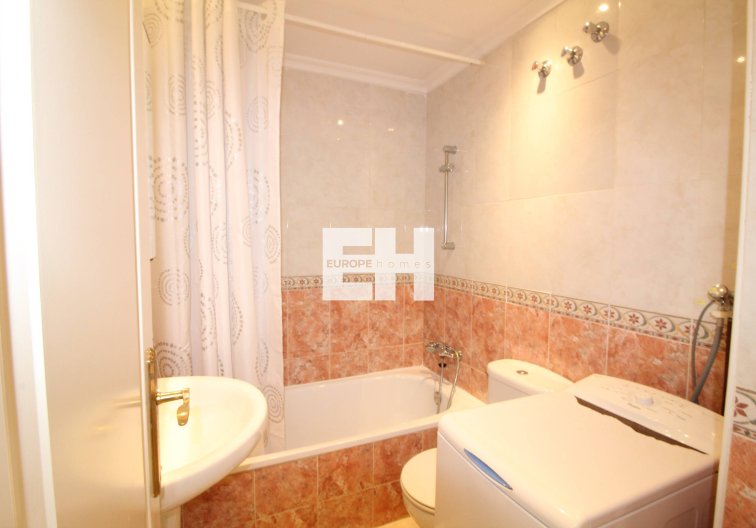 Segunda mano - Apartamento  - Torrevieja - Centro