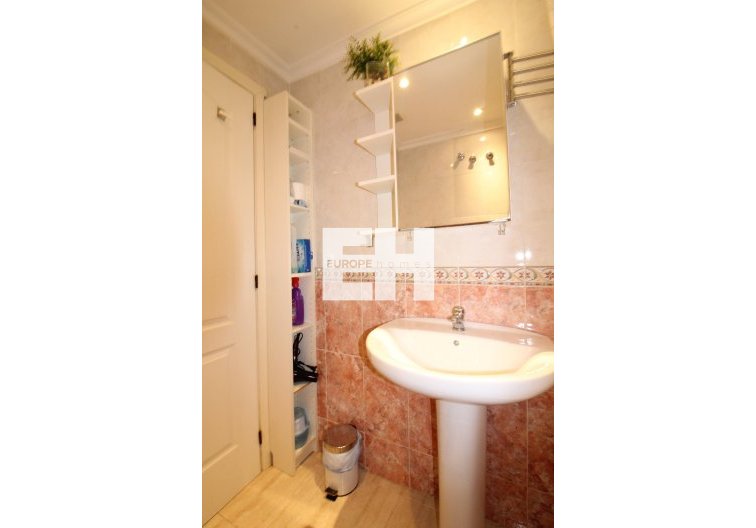 Segunda mano - Apartamento  - Torrevieja - Centro