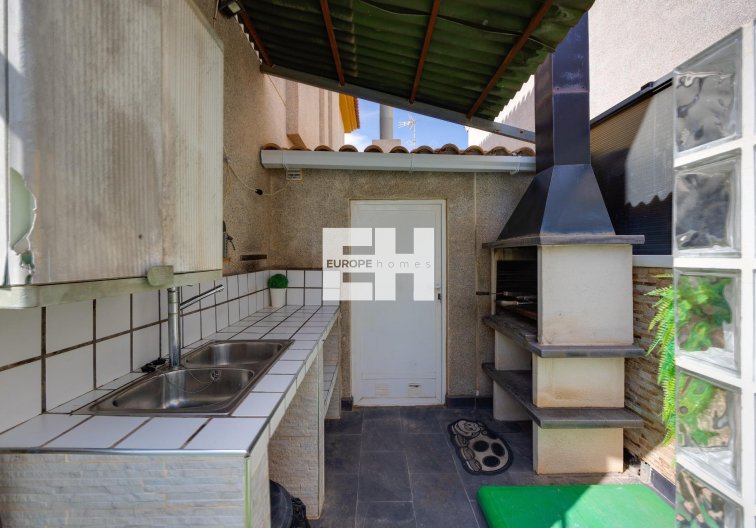 Revente - villa - Los Montesinos - La Herrada