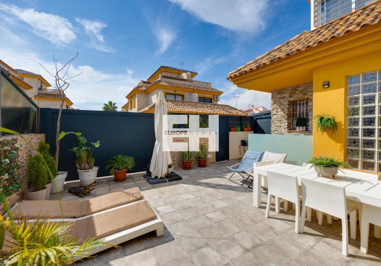 Revente - villa - Los Montesinos - La Herrada