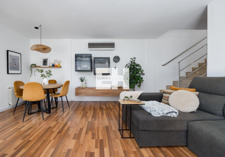 Revente - villa - Los Montesinos - La Herrada