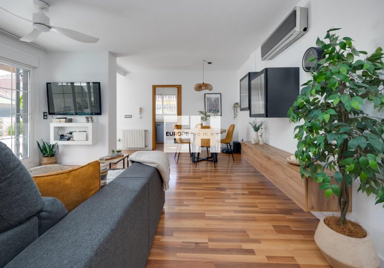 Revente - villa - Los Montesinos - La Herrada