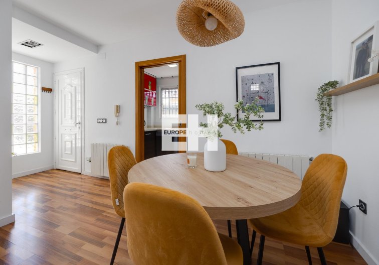 Revente - villa - Los Montesinos - La Herrada