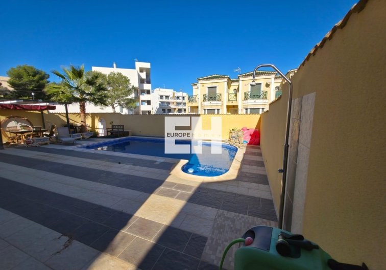 Segunda mano - villa - Orihuela Costa - Villamartín-las Filipinas