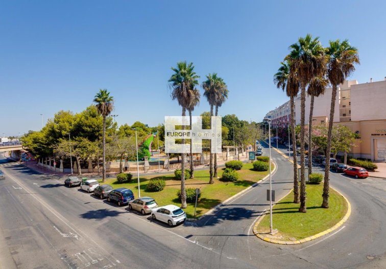 Segunda mano - Atico - Torrevieja - Centro