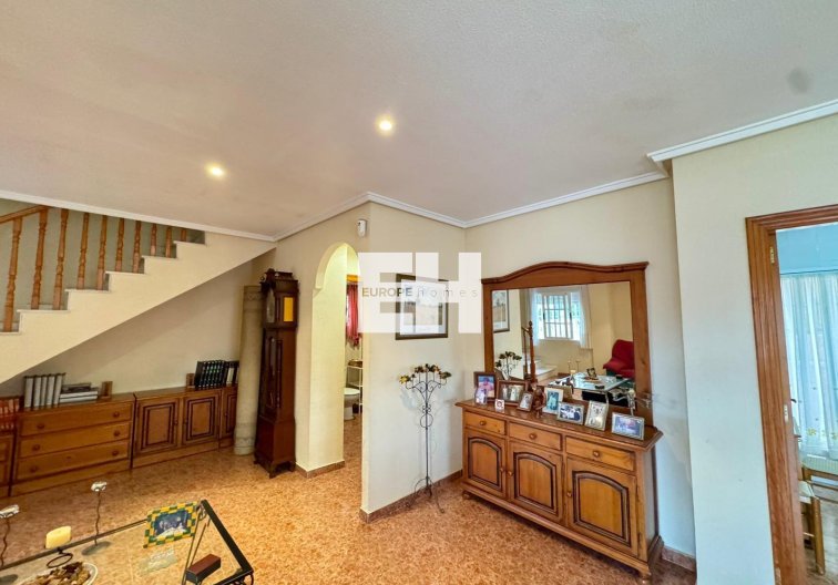 Segunda mano - villa - Torrevieja - Costa Blanca