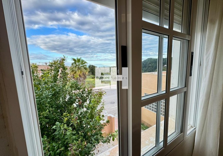 Segunda mano - villa - Torrevieja - Costa Blanca