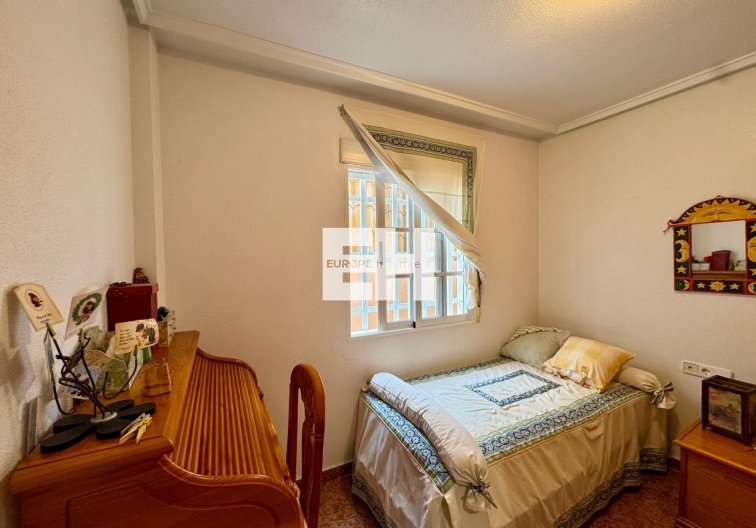 Segunda mano - villa - Torrevieja - Costa Blanca