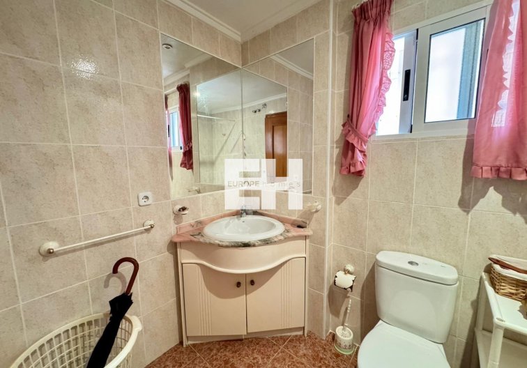 Segunda mano - villa - Torrevieja - Costa Blanca