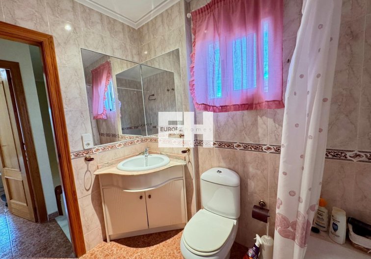 Segunda mano - villa - Torrevieja - Costa Blanca