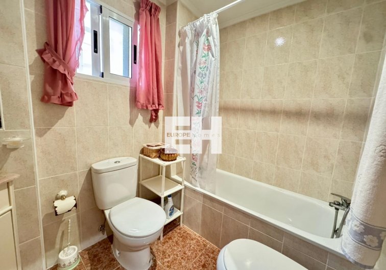 Segunda mano - villa - Torrevieja - Costa Blanca