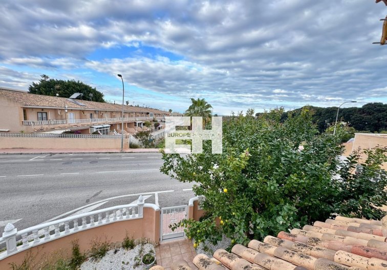 Segunda mano - villa - Torrevieja - Costa Blanca