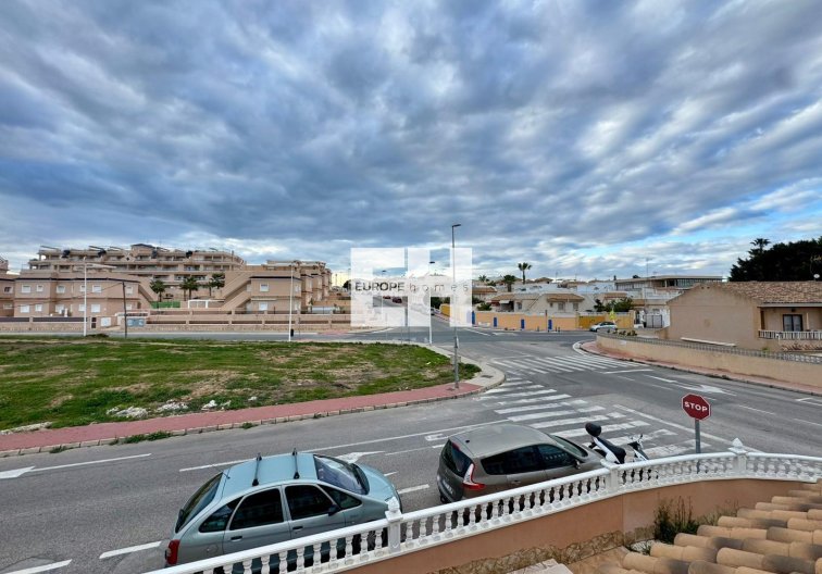 Segunda mano - villa - Torrevieja - Costa Blanca